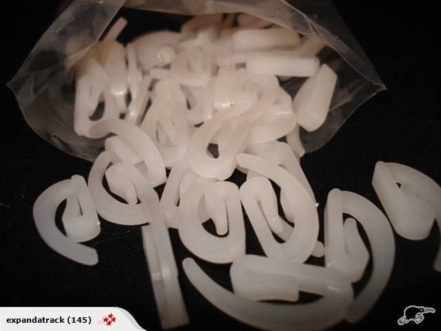 Expandatrack Plastic Curtain Hooks Carousel 1