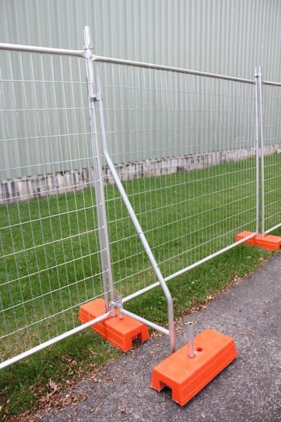Temporary Fencing Brace Carousel 1