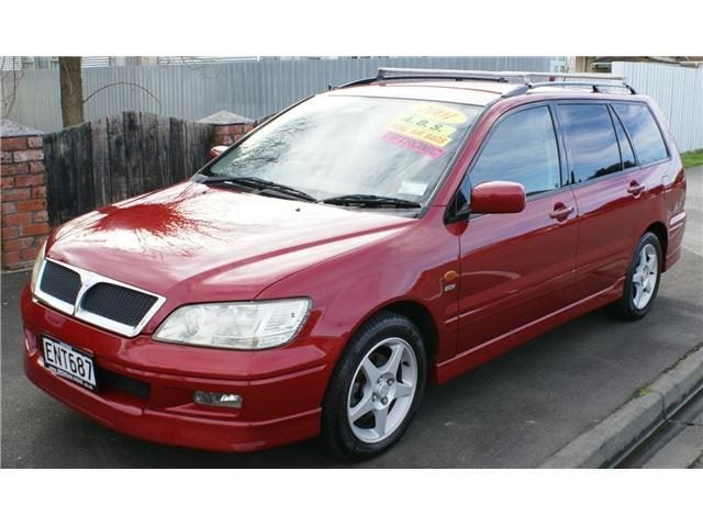 mitsubishi lancer cedia 2000 1,5