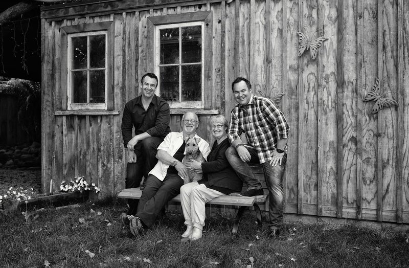 Creating your family portrait: simply priceless! Carousel 2