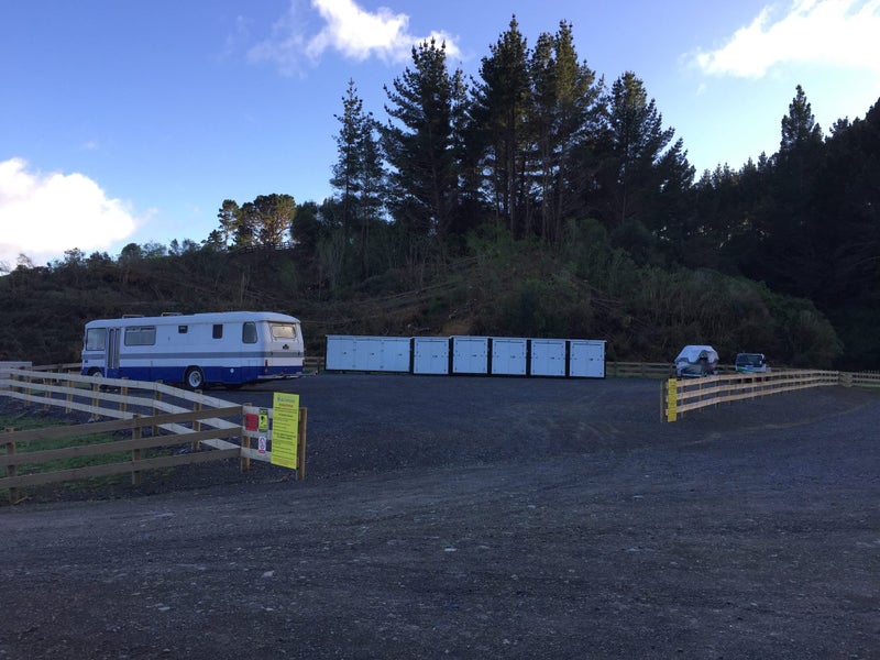 SELF STORAGE LOCK UPS & PARKING Carousel 15