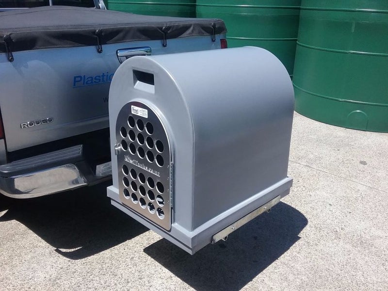Dog Kennel and Carrier Carousel 1