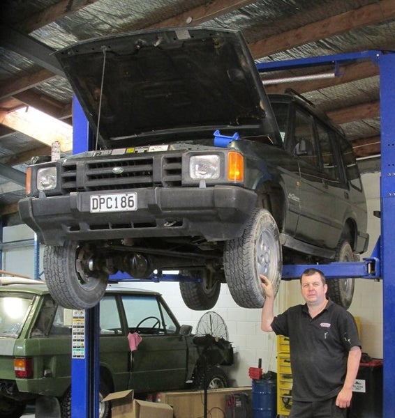 AUTOWORX EUROPEAN VEHICLE SERVICING Carousel 1