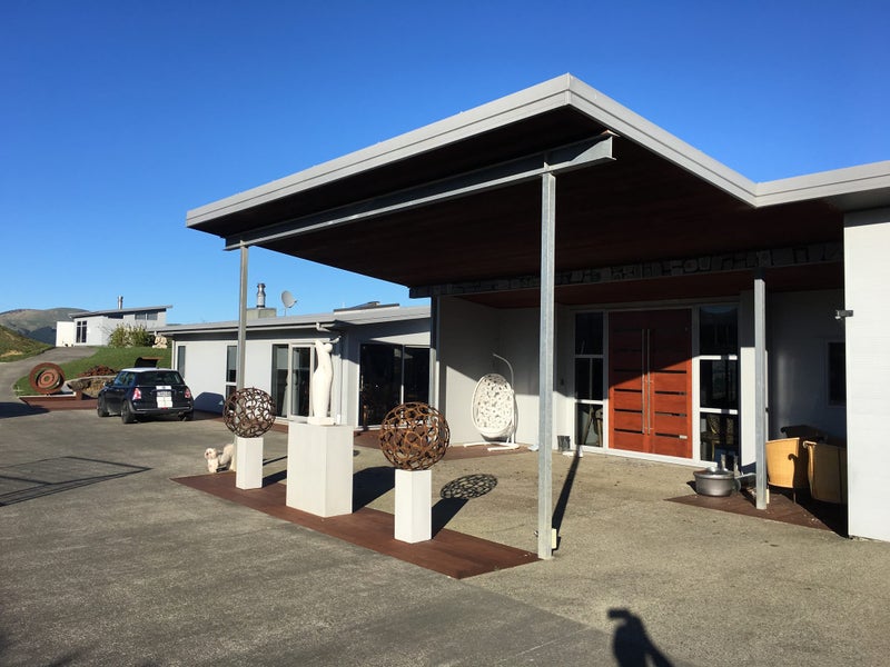 HORSE SHOE BALLS 75CM - CHRISTMAS SPECIAL $635 !! Carousel 9