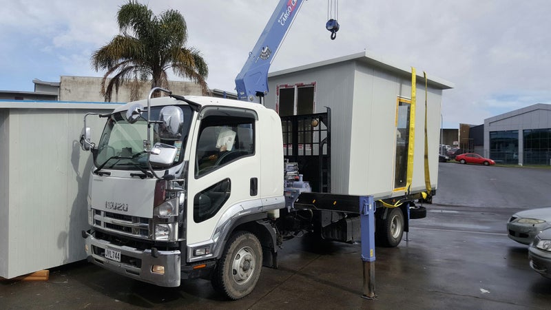 Medium size Truck/HIAB from $90 /hr * 24/7 ready Carousel 2