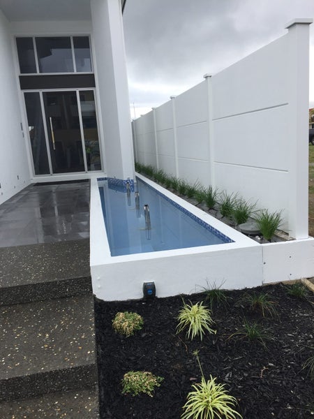 CONCRETE PANEL FENCING $29562931722486403113