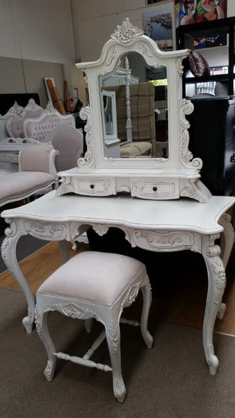 VERSAILLES DRESSING TABLE and STOOL Carousel 2