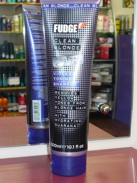 FUDGE CLEAN BLONDE VIOLET BLONDE TONING SHAMPOO 300ML Carousel 1