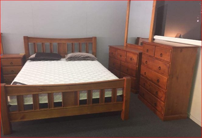 Roy Queen Size Bedroom Suite Carousel 2