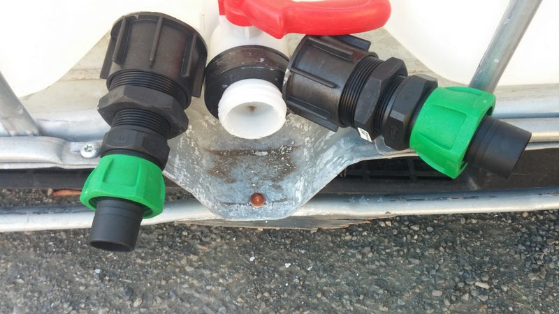 WATER TANK 1000L IBC NW50mm BUTTRESS CAP WITH 32mm HOSE CONNECTOR Carousel 1