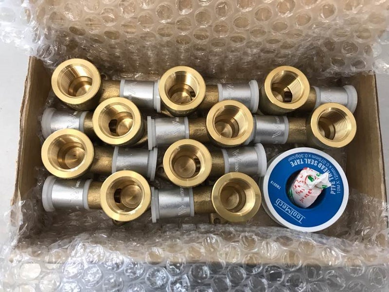 10 x Wingback Female 15mm x 1/2" Carousel 1
