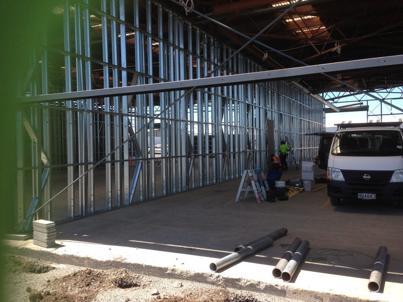 Fixing, stopping and painting 25 yrs experience Carousel 2