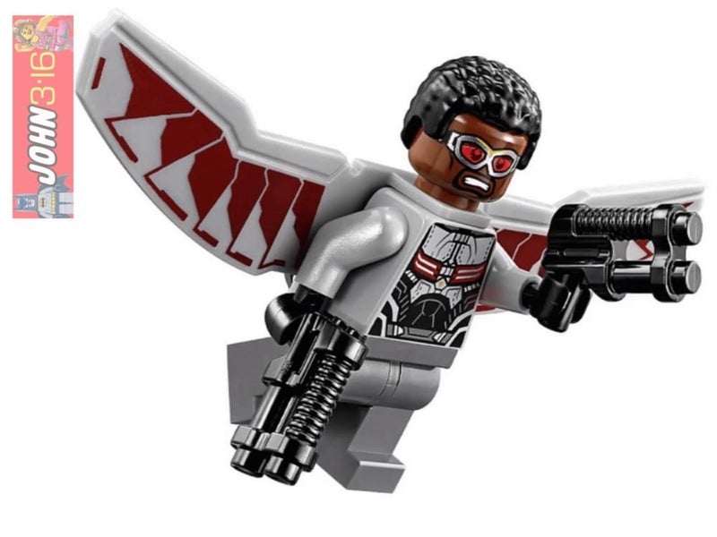 AWESOME SUPER HEROES LEGO MINIFIG - FALCON + BONUS Carousel 1
