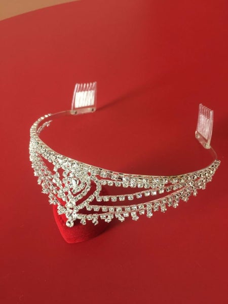 Gorgeous "CROWN" HAIR CLIP Carousel 1