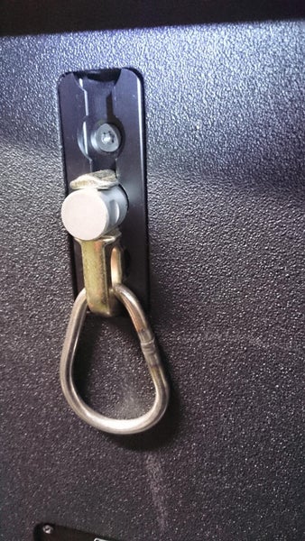 Unwin Double Stud & Ring for track Carousel 2