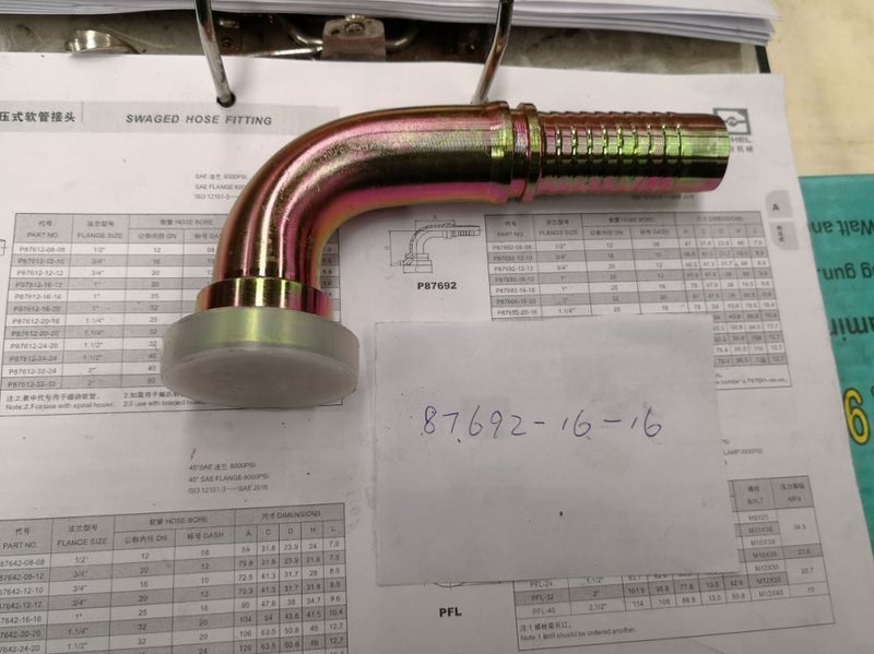 Hydraulic SAE Flange fitting 90 degree 6000PSI - 1 pc Carousel 1