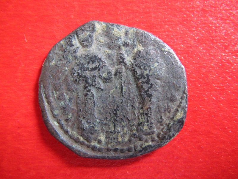 Constantine X Follis, (40 Nummi) Bronze Constantinople. 1059-1067 Carousel 2