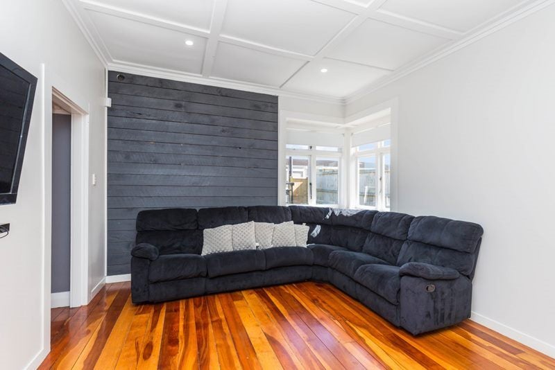 No.1 Plastering and Painting ltd Carousel 12