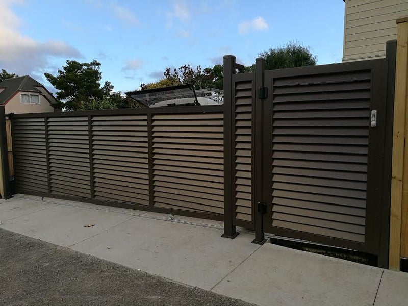Gate and fence fabrication Carousel 1