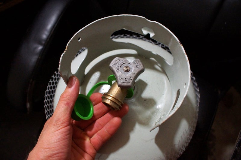 Full 9kg Gas Bottle. (No need to swap a bottle). Includes 9kg bottle & gas Carousel 2