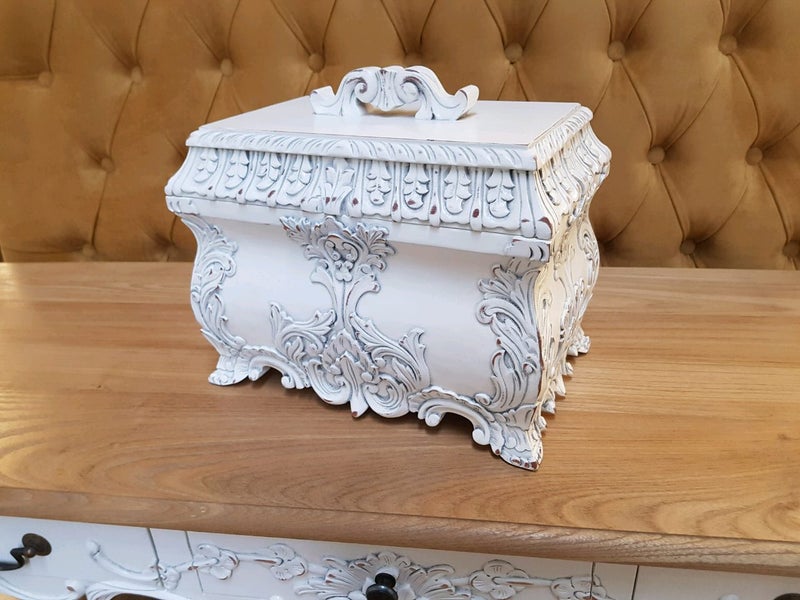 HAND CARVED MAHOGANY JEWELLERY BOX Carousel 1