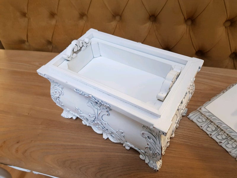 HAND CARVED MAHOGANY JEWELLERY BOX Carousel 2
