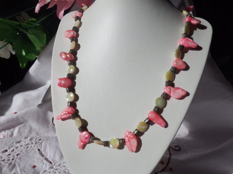Pink Mother of Pearl & Freshwater Pearl Necklace Carousel 1