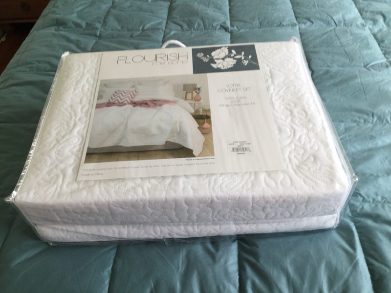 White Coverlet Queen, Bed Bath And Beyond Bedspreads Queen