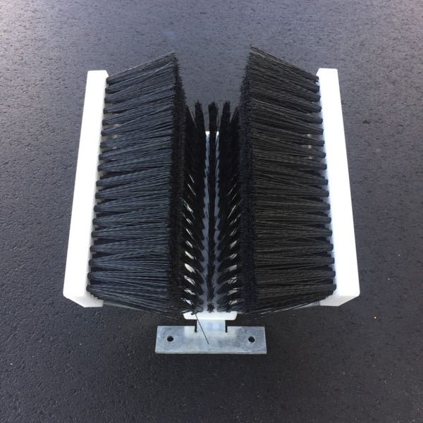 Boot & Shoe Cleaner -with three brushes on a steel base - very sturdy, popular62931720813698111