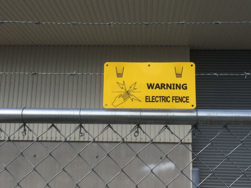 ELECTRIC FENCE WARNING SIGN X 20 ** DOUBLE SIDED Carousel 2