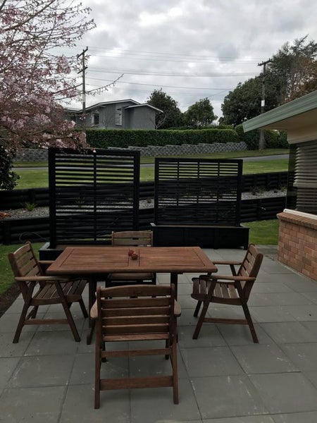 1.4m TRELLIS PLANTER Carousel 2