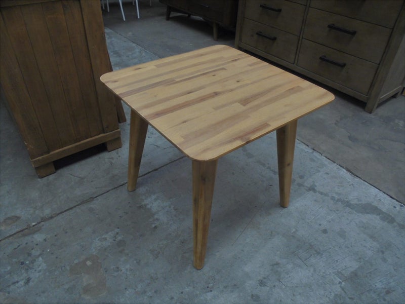 Anton side table Carousel 1