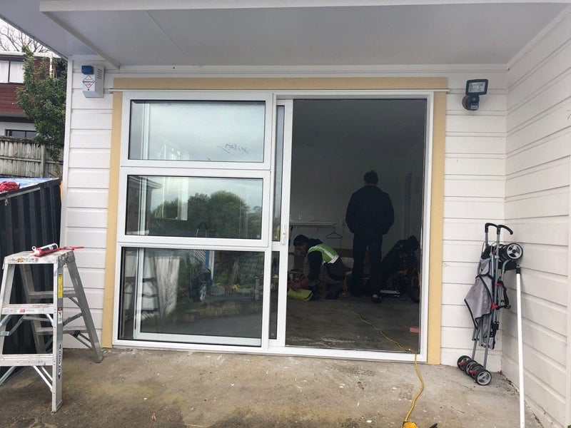 NEW & USED ALUMINIUM WINDOWS & DOORS-ALSO INSTALL Carousel 20