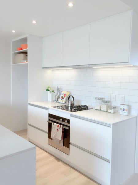 Brand New Galley Kitchen Carousel 1