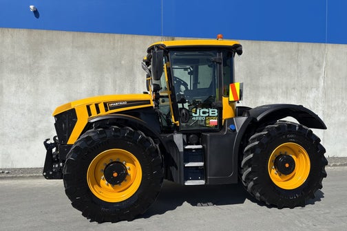 2023 JCB FASTRAC 4220