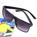 Fashion Unisex Women Men Vintage Retro Rectangular Rivet Sunglass Eyewear