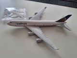 United airline plane model