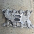 Ford cleveland elderbrock 351-4V intake manifold.