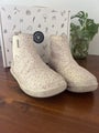 Girls pretty tiny garden Boots EU 33