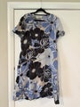 Jacqui E linen dress