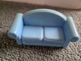 Fisher Price Loving Family Dollshouse Furniture -BLUE COUCH 2000 Mattel