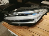 Volvo XC90 Headlight