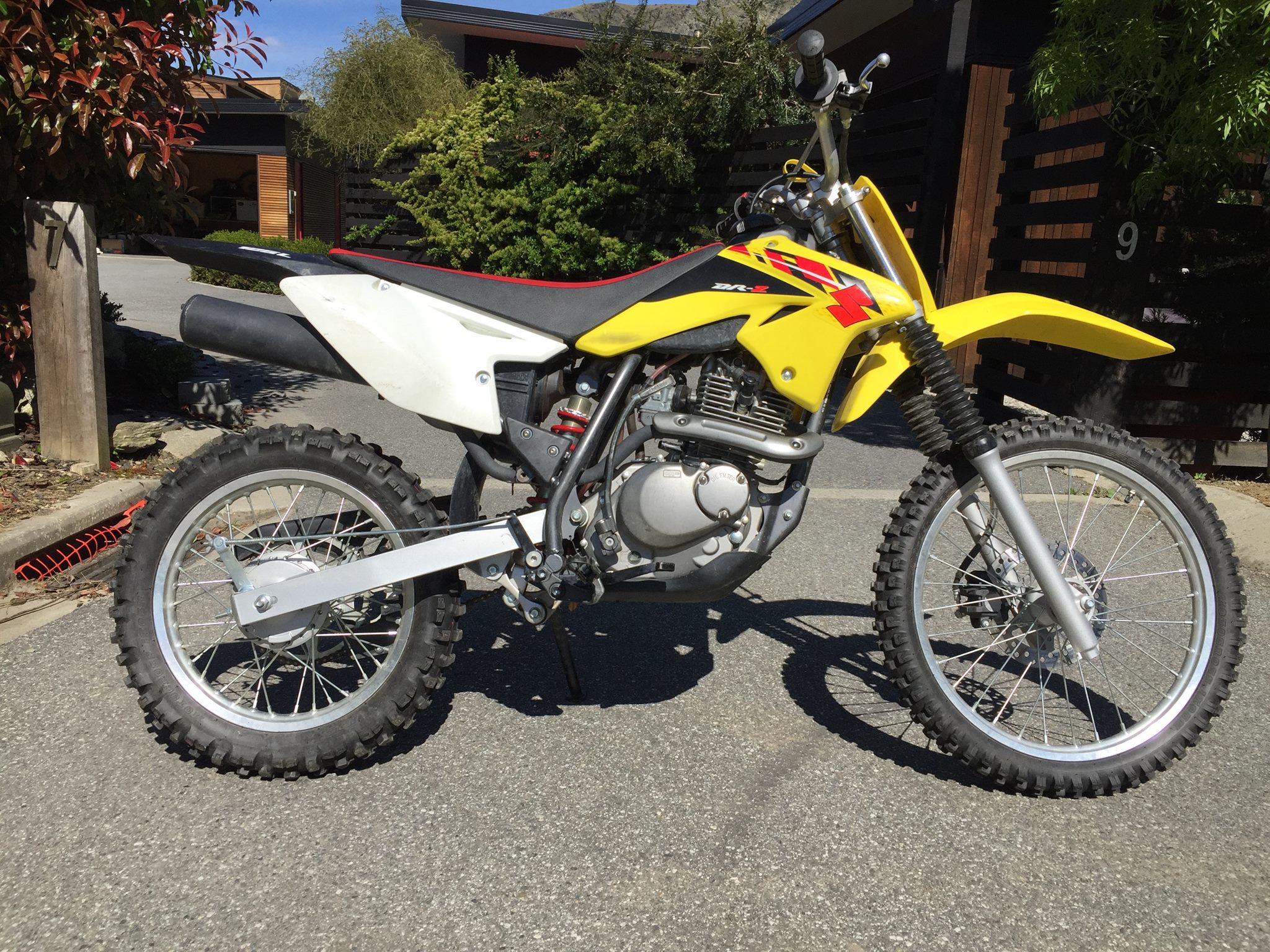Suzuki dr z125l