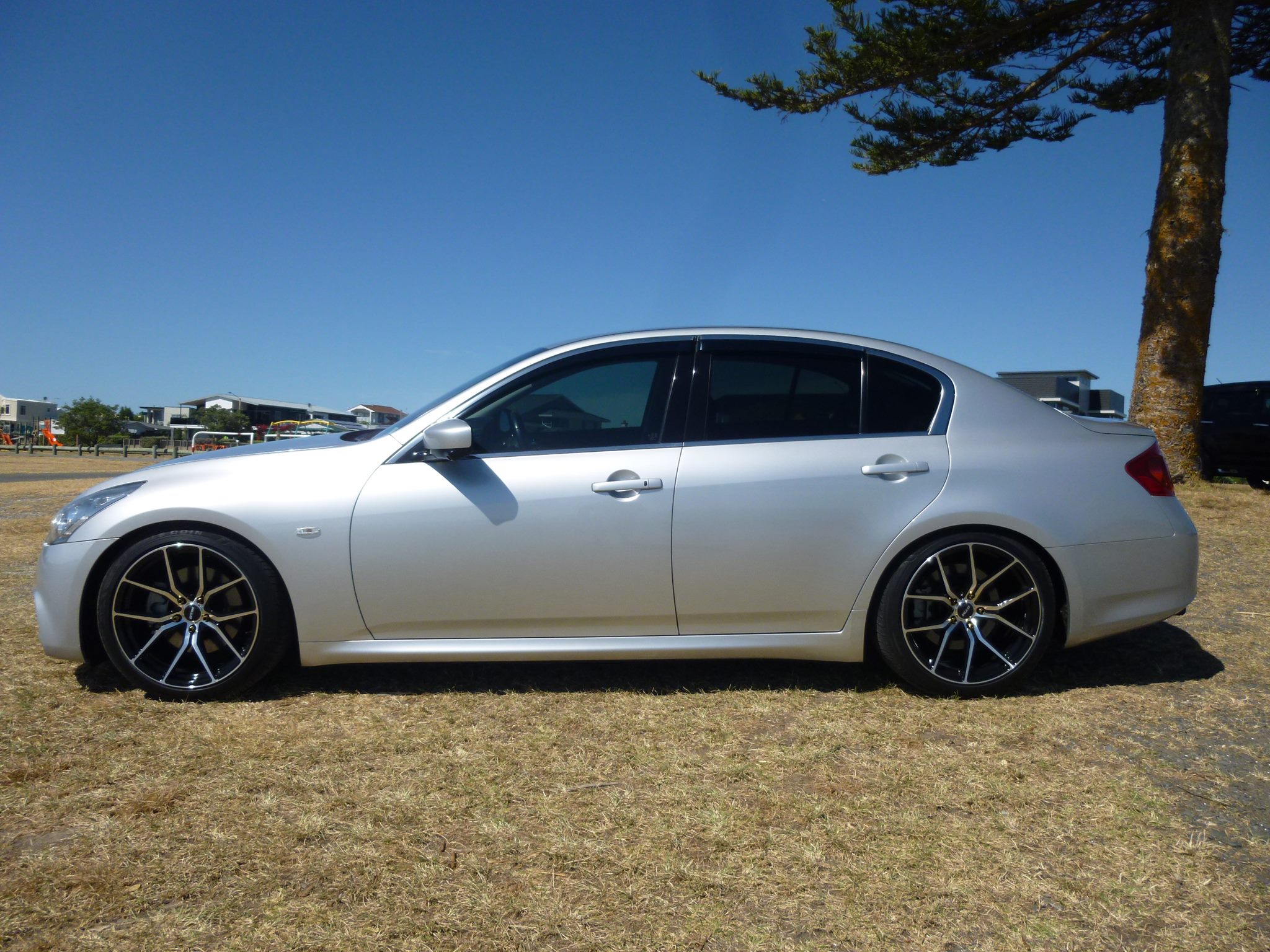 Nissan skyline 370gt