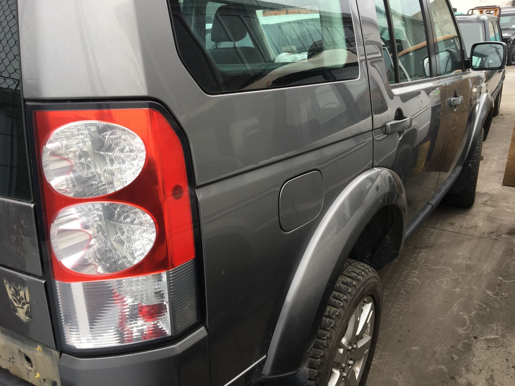 WRECKING Land Rover Discovery 4 BidBud