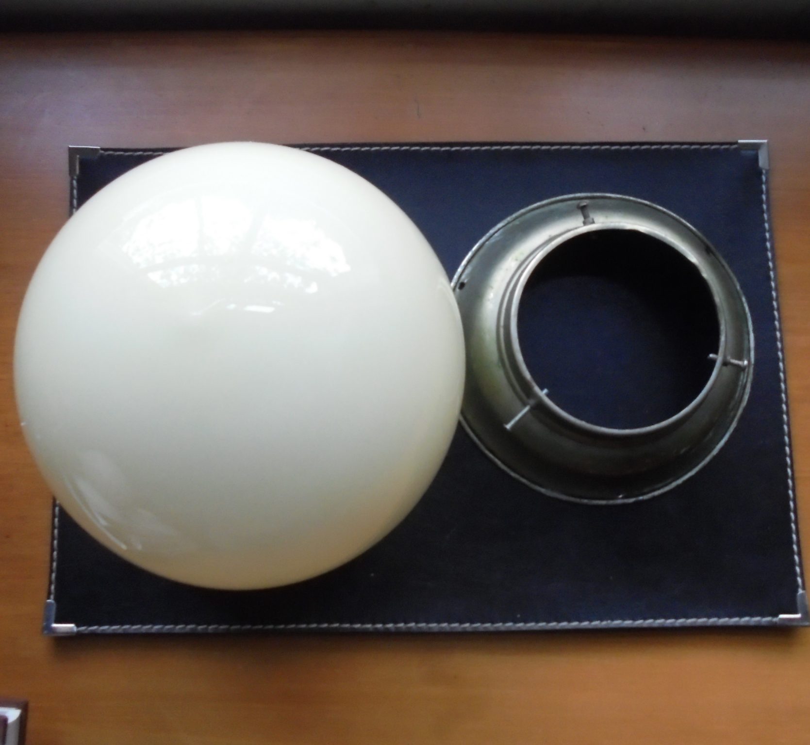 large-vintage-creamy-yellow-globe-glass-ceiling-light-shade-c-1930-s