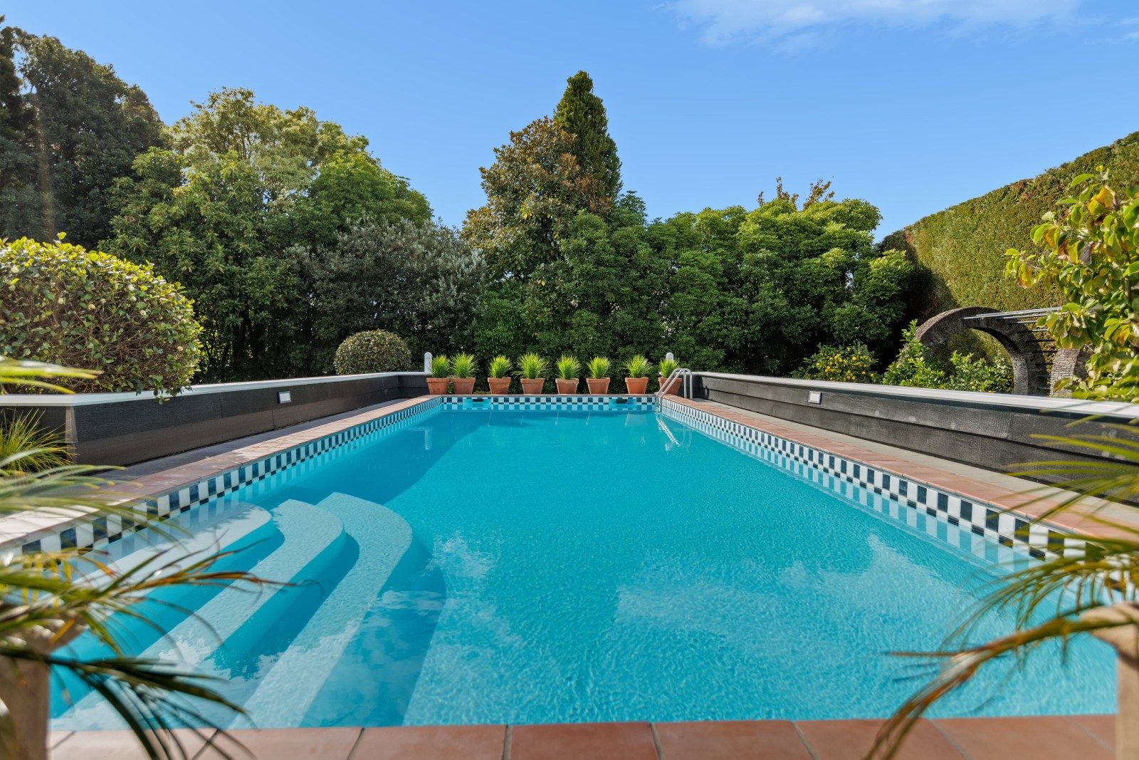 2260 sqm of privacy — slide 2