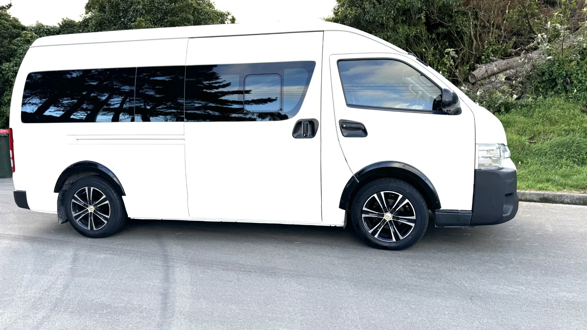 2014 Toyota Hiace Jumbo Zx Td | Trade Me Motors