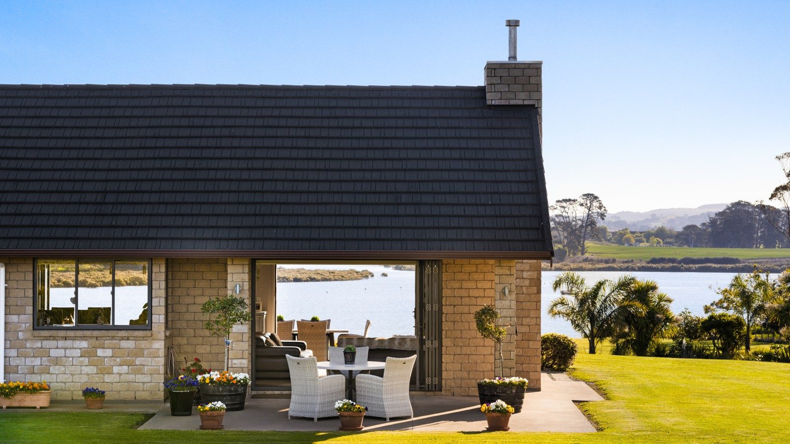 Spectacular water views, total privacy and a shed — slide 2