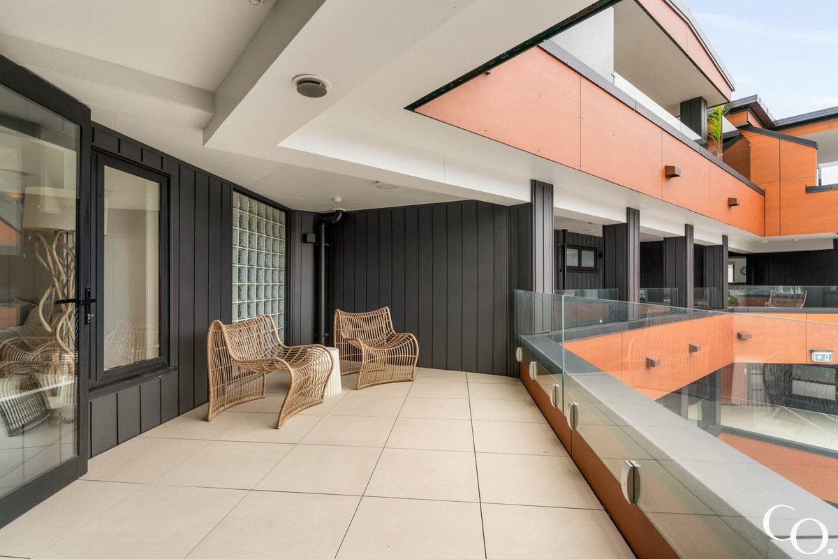 The Townhouse style apartment — slide 2